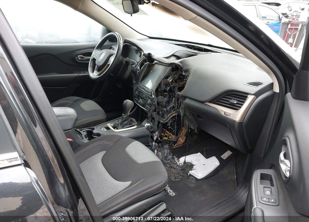 2014 JEEP CHEROKEE VIN: 1C4PJLCB3EW312151