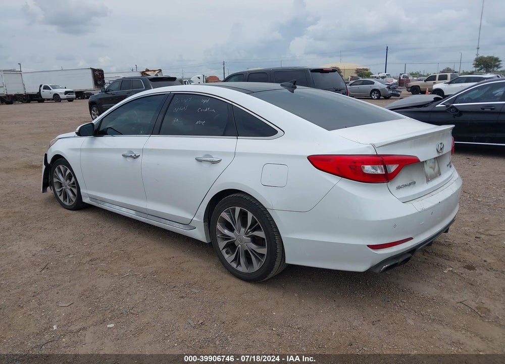 2015 HYUNDAI SONATA VIN: 5NPE34AB2FH139546