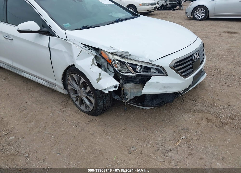 2015 HYUNDAI SONATA VIN: 5NPE34AB2FH139546