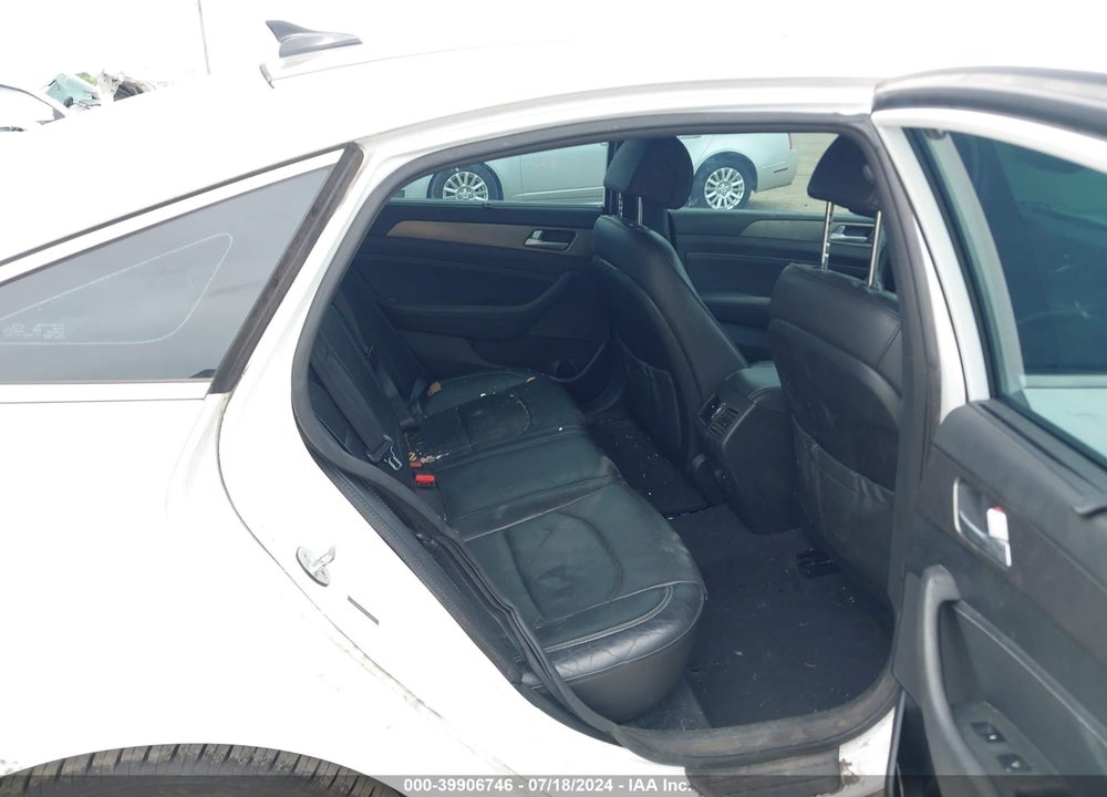 2015 HYUNDAI SONATA VIN: 5NPE34AB2FH139546