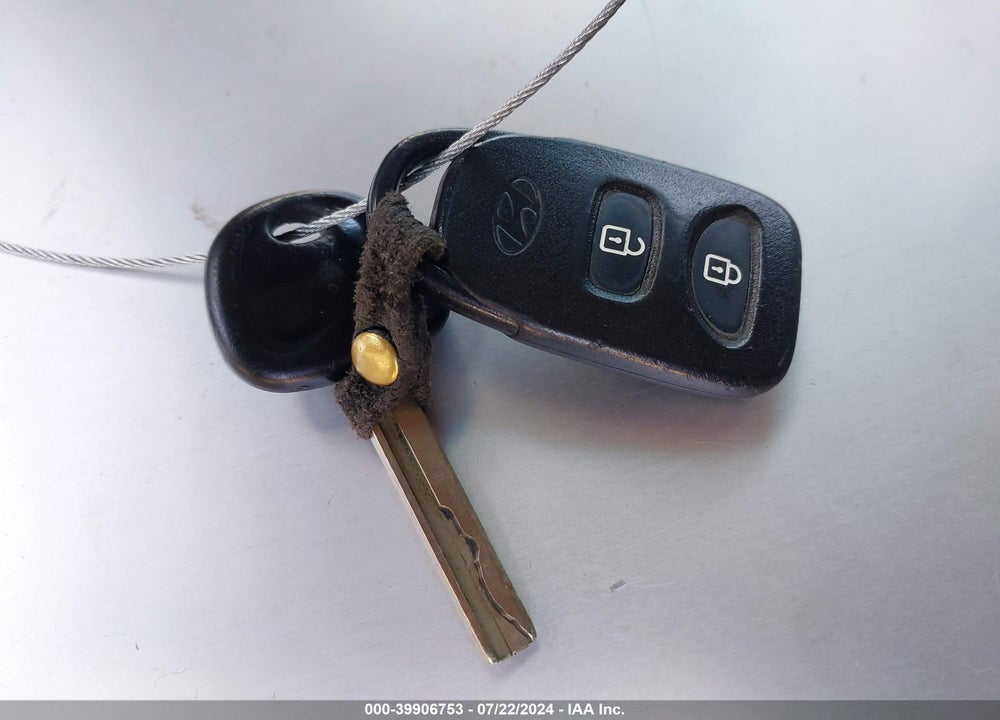 2013 HYUNDAI ACCENT VIN: KMHCT4AE4DU311401