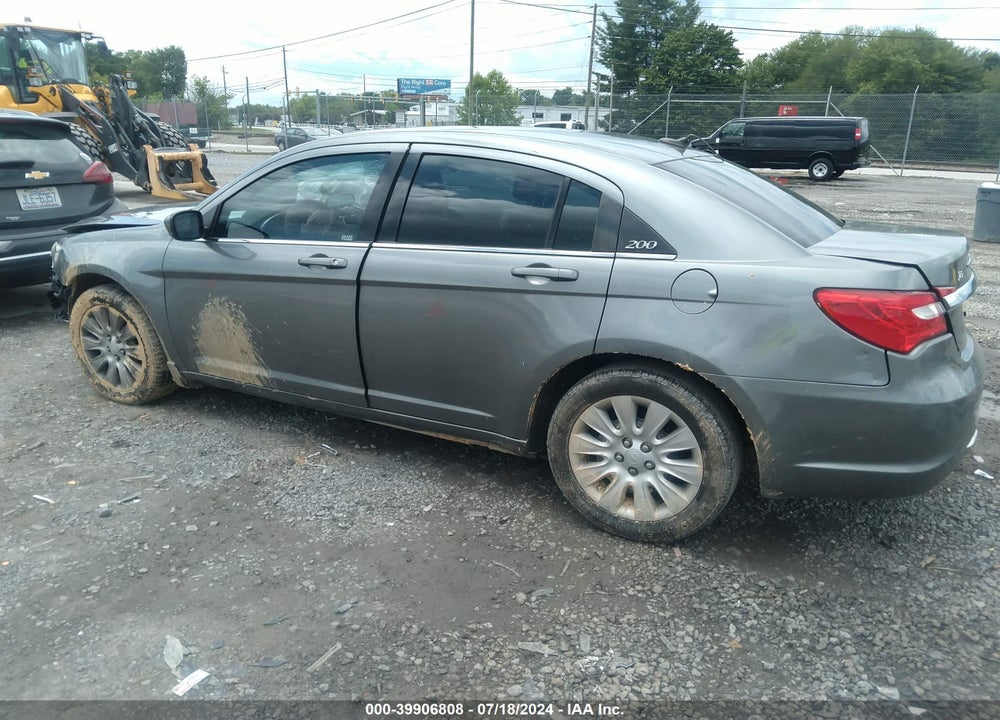 2011 CHRYSLER 200 LX VIN: 1C3BC4FBXBN593120