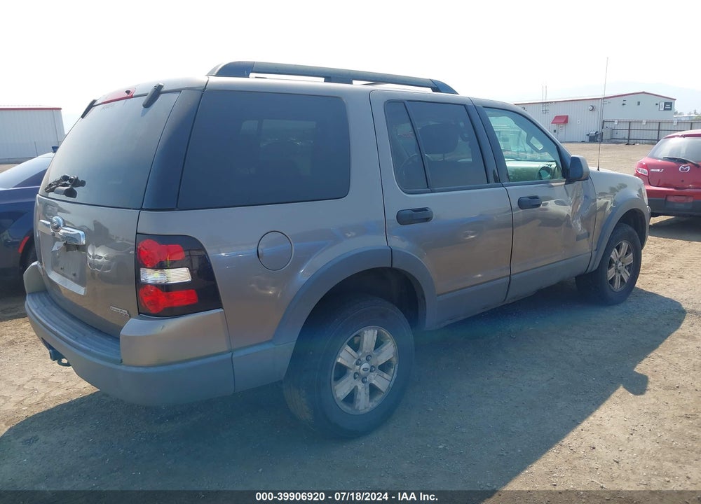 2006 FORD EXPLORER XLT VIN: 1FMEU73E86UB48128