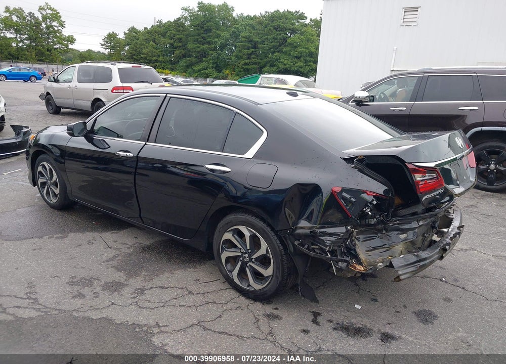 2017 HONDA ACCORD EX-L VIN: 1HGCR2F88HA009354