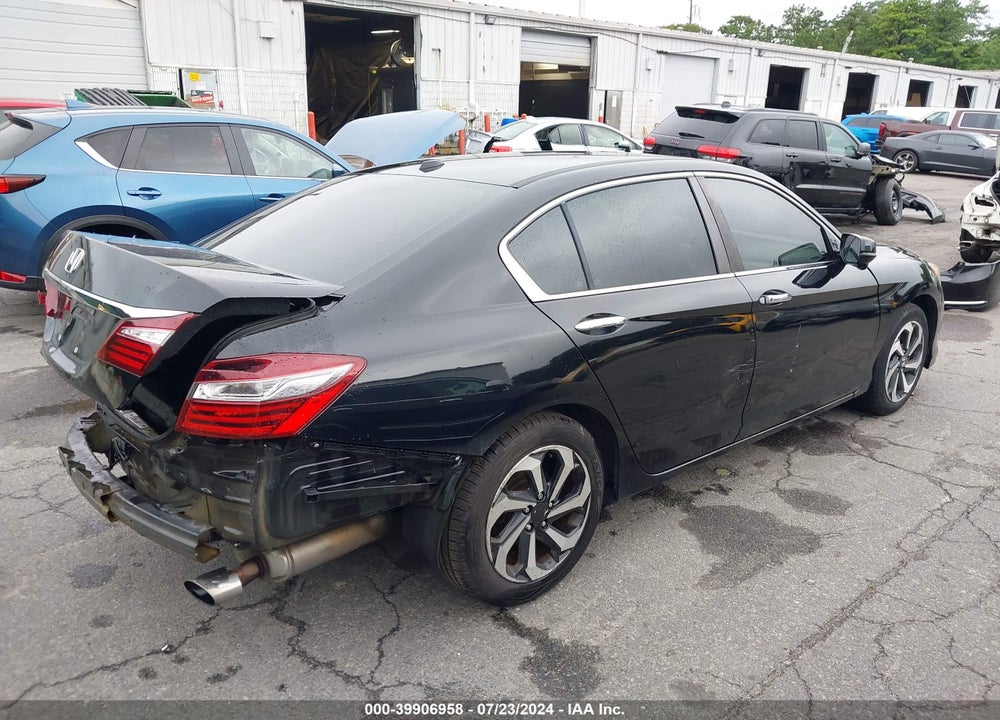2017 HONDA ACCORD EX-L VIN: 1HGCR2F88HA009354