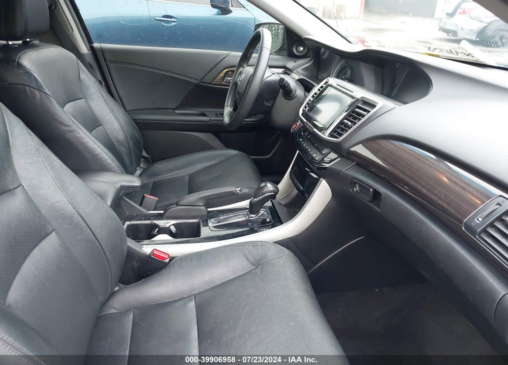 2017 HONDA ACCORD EX-L VIN: 1HGCR2F88HA009354