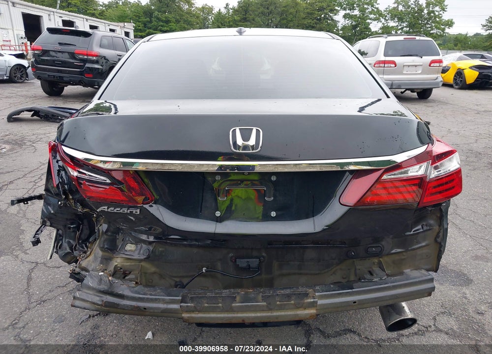2017 HONDA ACCORD EX-L VIN: 1HGCR2F88HA009354