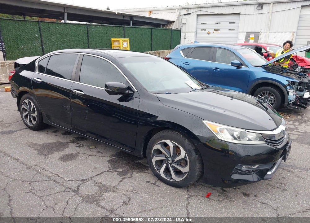 2017 HONDA ACCORD EX-L VIN: 1HGCR2F88HA009354