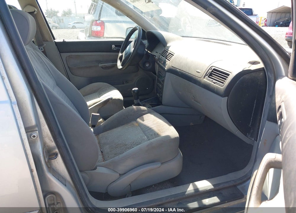 2003 VOLKSWAGEN JETTA GL VIN: 3VWRK69M13M153172