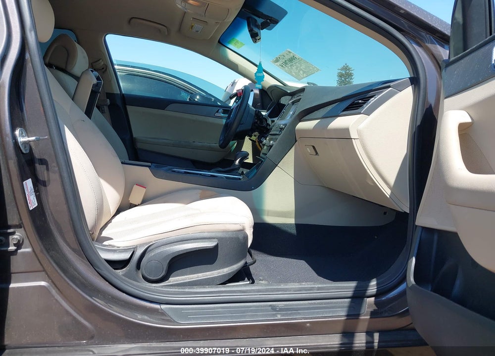 2017 HYUNDAI SONATA SE VIN: 5NPE24AF4HH479905