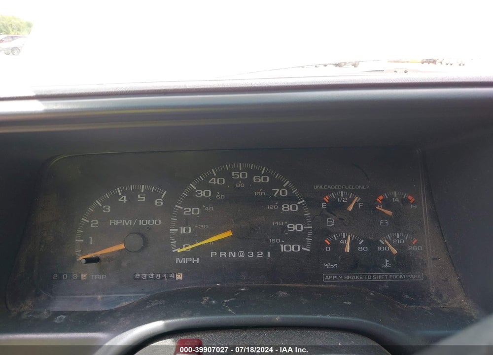 1998 CHEVROLET C1500 FLEETSIDE VIN: 2GCEC19R1W1203254