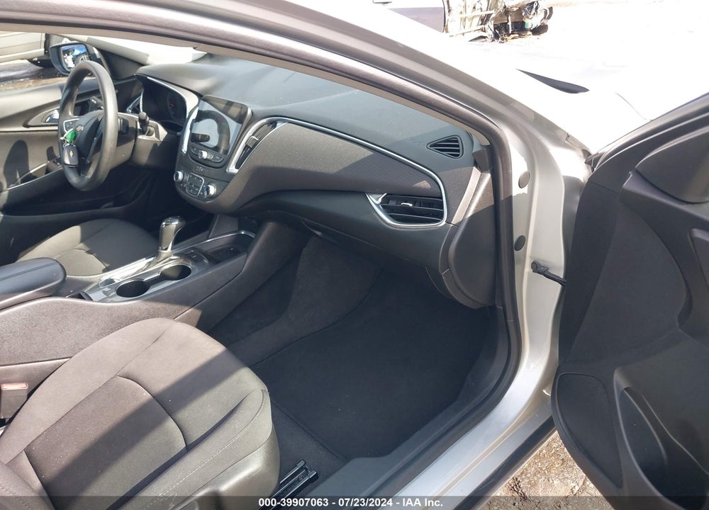 2020 CHEVROLET MALIBU VIN: 1G1ZD5STXLF111939