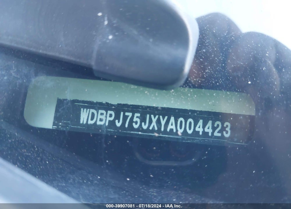 2000 MERCEDES-BENZ CL 500 VIN: WDBPJ75JXYA004423