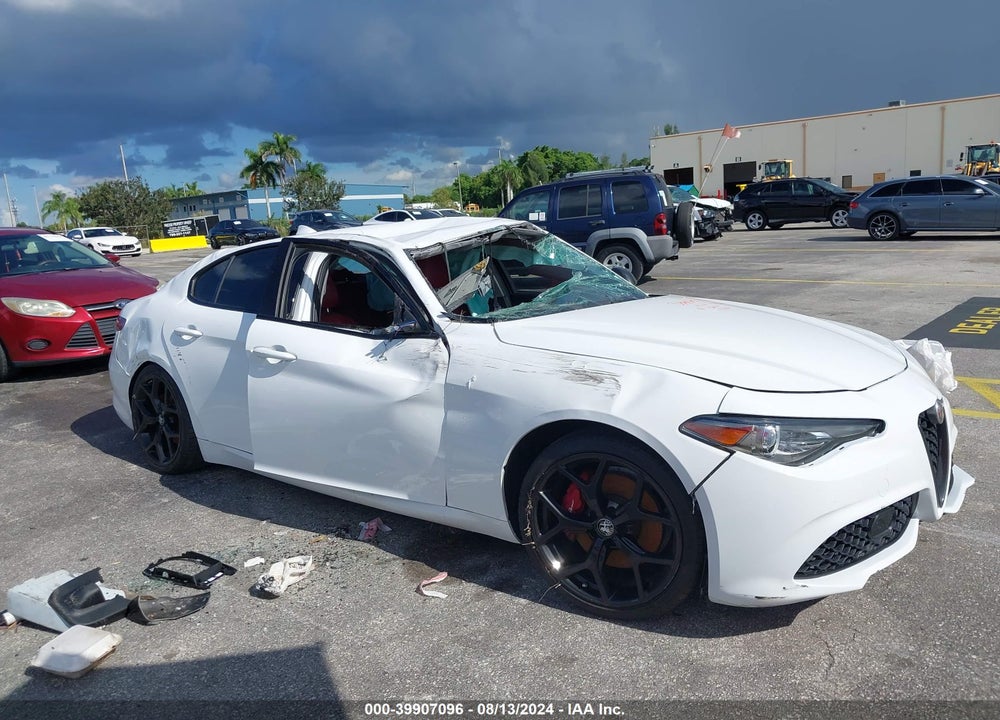 2020 ALFA ROMEO GIULIA SPORT RWD VIN: ZARFAMAN2L7623940