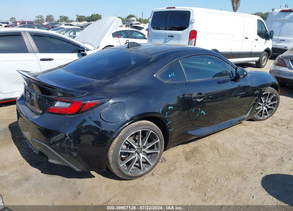 2022 TOYOTA GR86 VIN: JF1ZNBC16N8756830