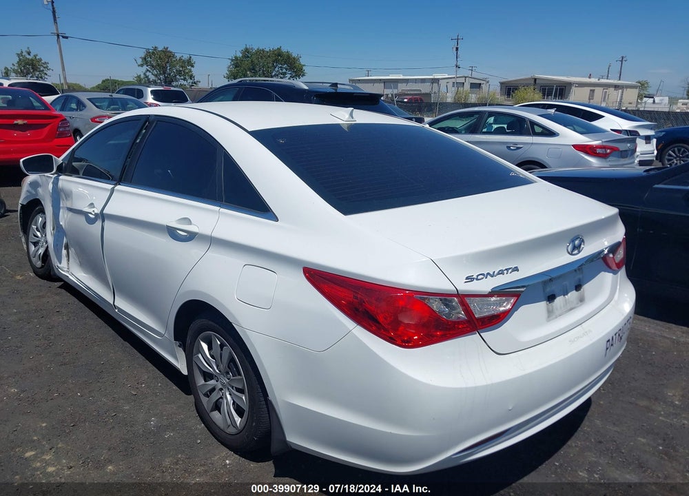 2013 HYUNDAI SONATA GLS VIN: 5NPEB4AC5DH583710