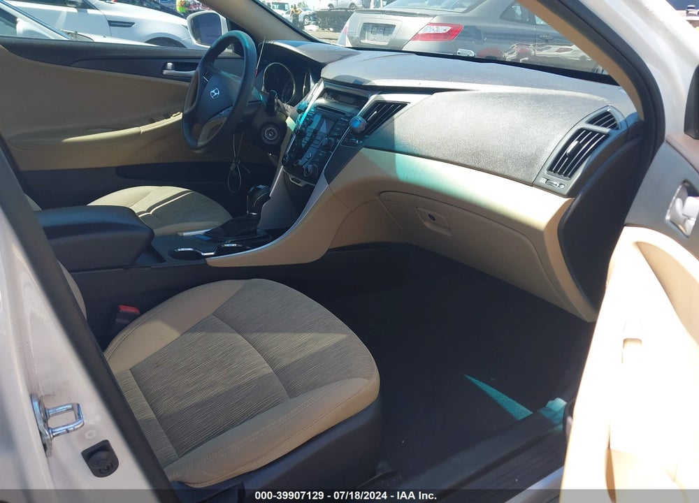 2013 HYUNDAI SONATA GLS VIN: 5NPEB4AC5DH583710