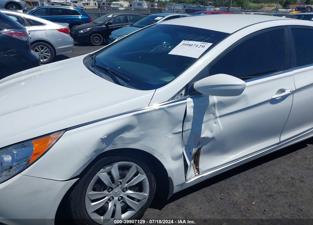 2013 HYUNDAI SONATA GLS VIN: 5NPEB4AC5DH583710
