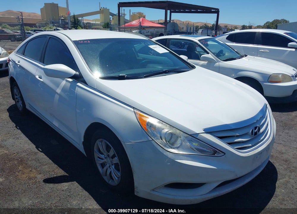 2013 HYUNDAI SONATA GLS VIN: 5NPEB4AC5DH583710