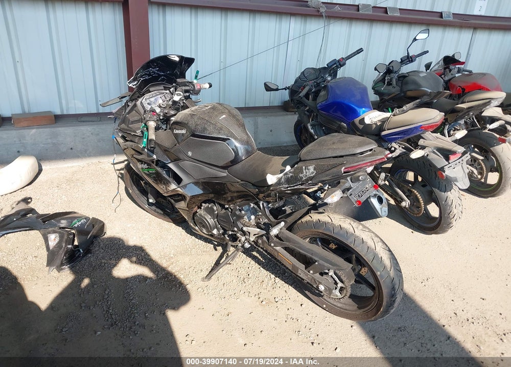 2024 KAWASAKI EX500 H VIN: ML5EXGH17RDA13855