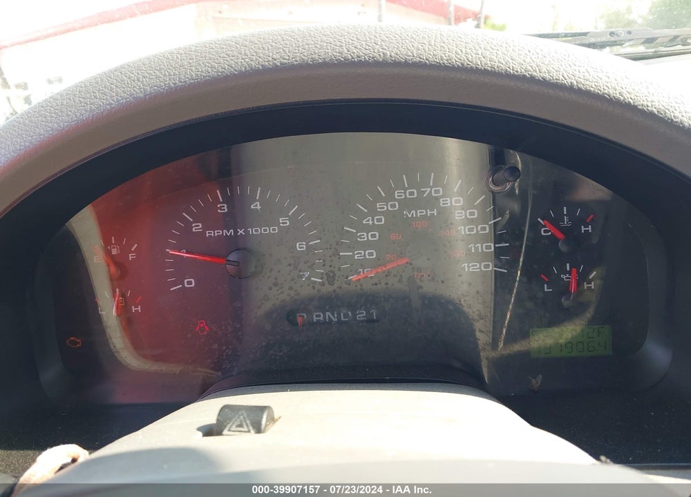 2005 FORD F-150 XLT VIN: 1FTRW14W85KB54509