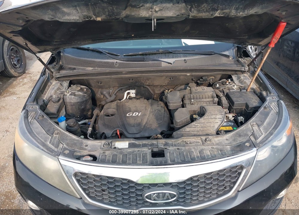 2012 KIA SORENTO LX VIN: 5XYKTDA65CG194839