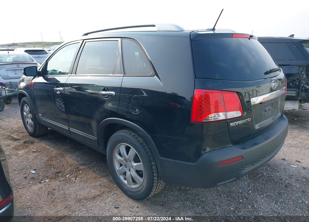 2012 KIA SORENTO LX VIN: 5XYKTDA65CG194839