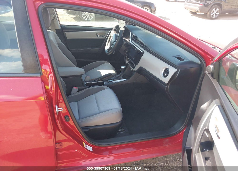 2017 TOYOTA COROLLA LE VIN: 5YFBURHE8HP645336