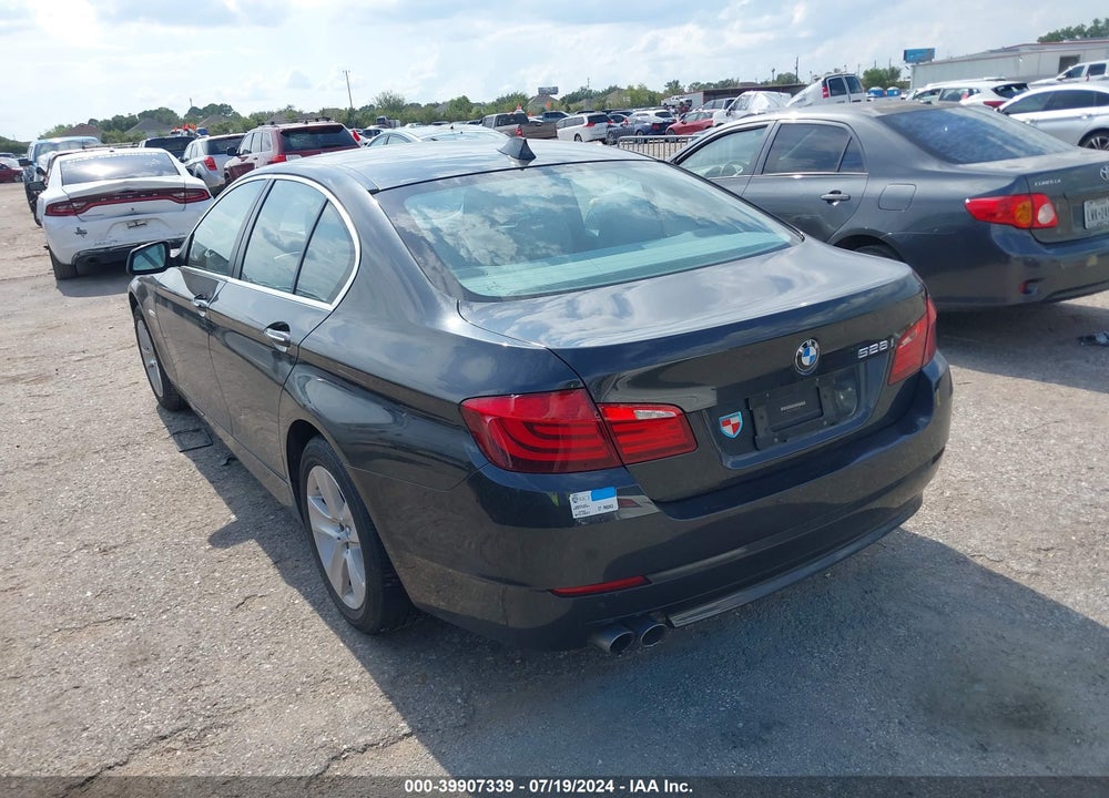 2011 BMW 528I VIN: WBAFR1C50BC740210