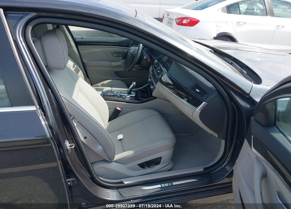 2011 BMW 528I VIN: WBAFR1C50BC740210
