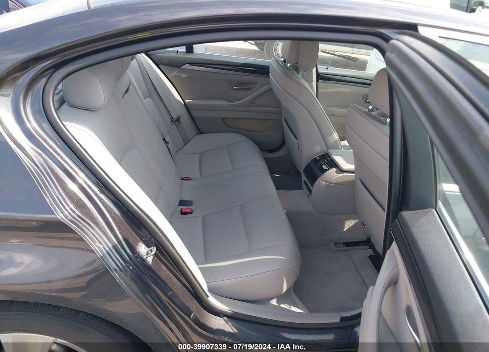 2011 BMW 528I VIN: WBAFR1C50BC740210
