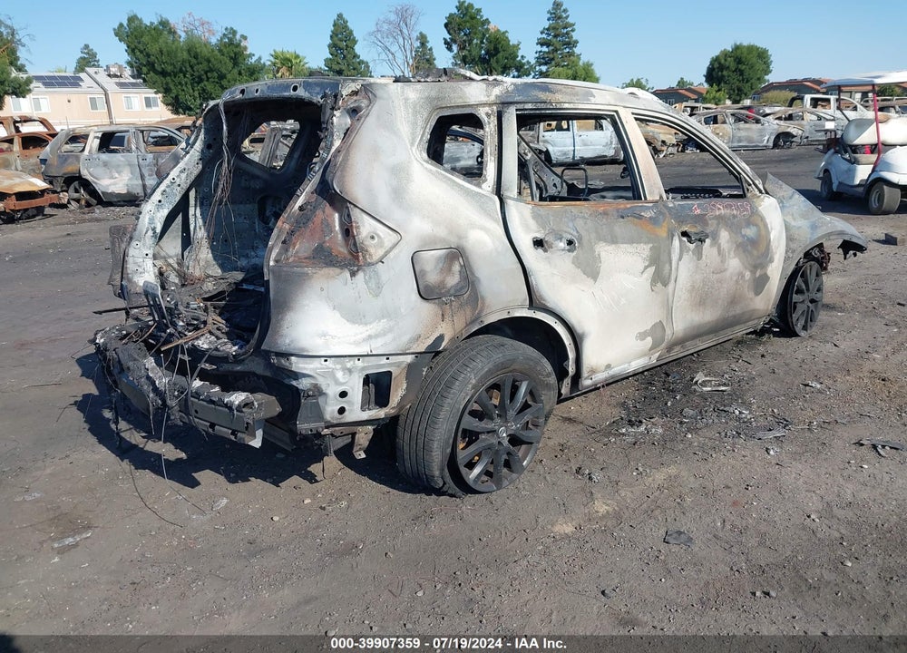 2018 NISSAN ROGUE SV VIN: JN8AT2MT9JW450213