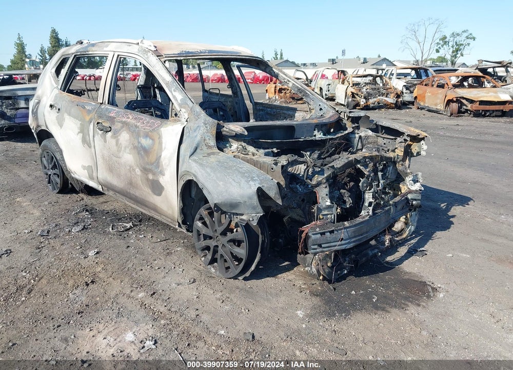 2018 NISSAN ROGUE SV VIN: JN8AT2MT9JW450213