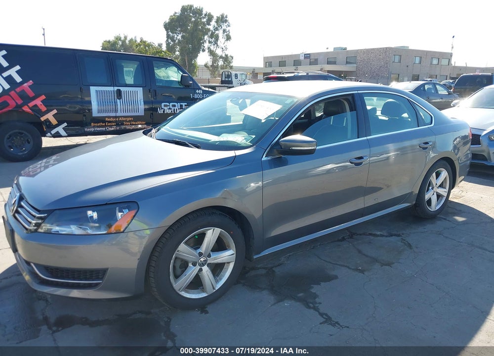 2013 VOLKSWAGEN PASSAT 2.5L SE VIN: 1VWBP7A31DC137701