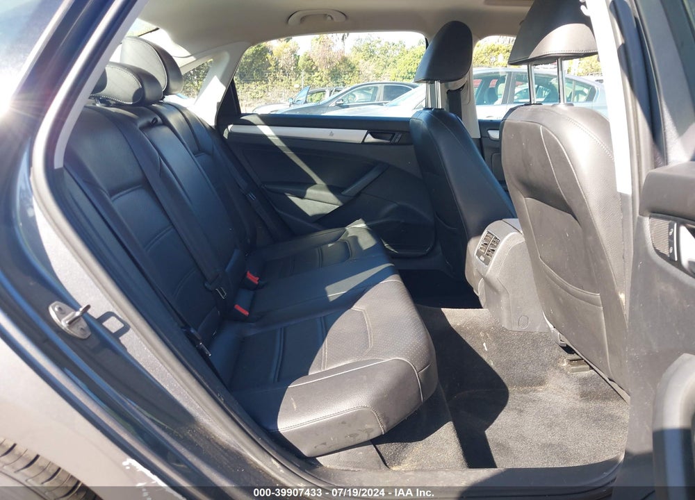 2013 VOLKSWAGEN PASSAT 2.5L SE VIN: 1VWBP7A31DC137701