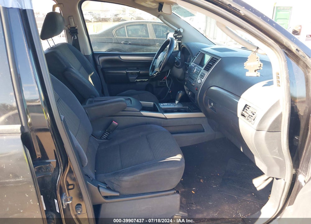 2011 NISSAN ARMADA SV VIN: 5N1AA0ND3BN605886