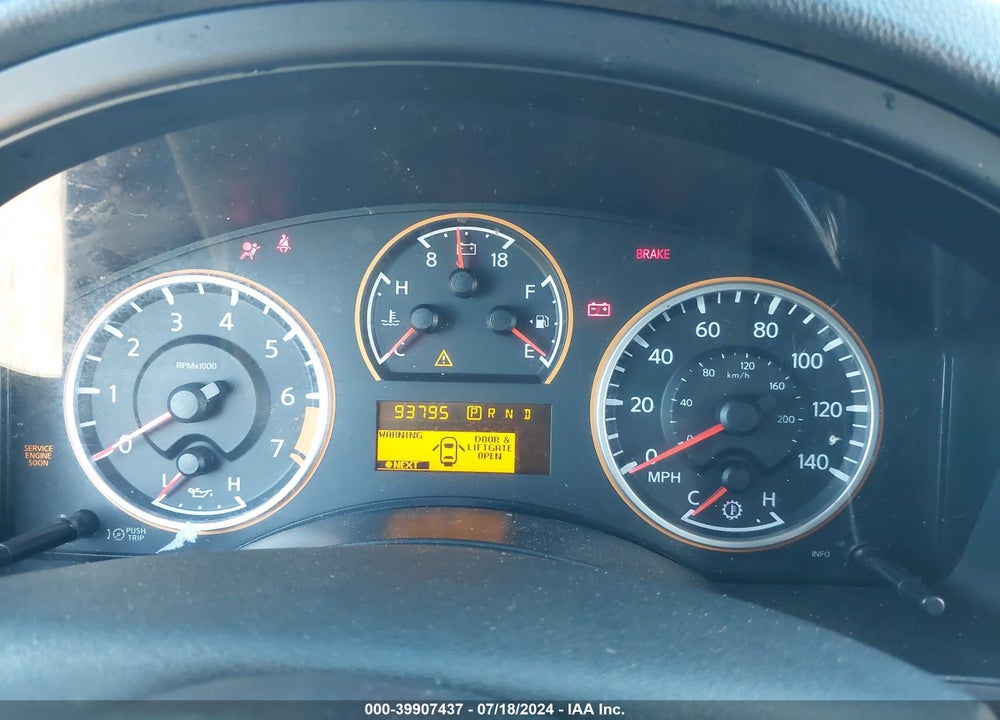 2011 NISSAN ARMADA SV VIN: 5N1AA0ND3BN605886