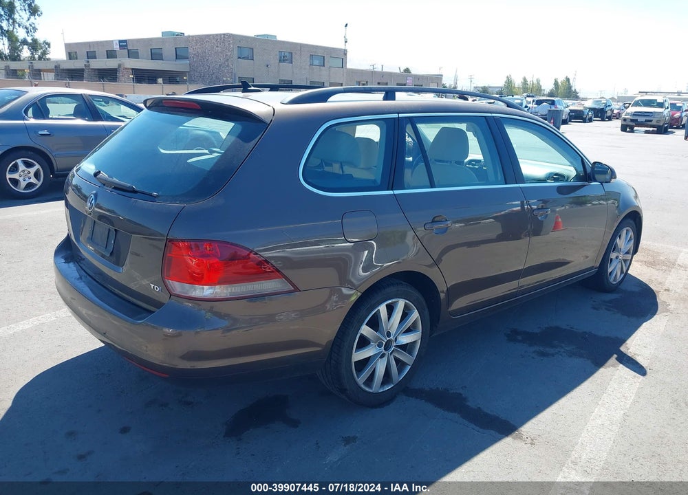 2012 VOLKSWAGEN JETTA SPORTWAGEN 2.0L TDI VIN: 3VWPL7AJ0CM677103