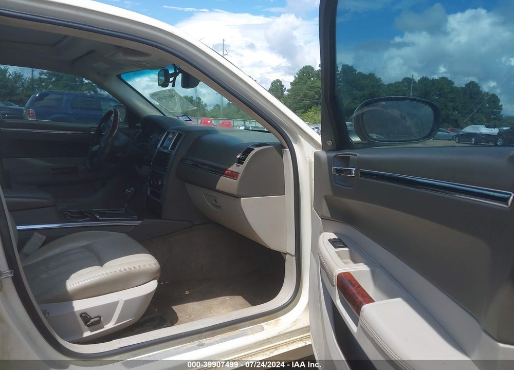 2010 CHRYSLER 300C HEMI VIN: 2C3CA6CT6AH153888