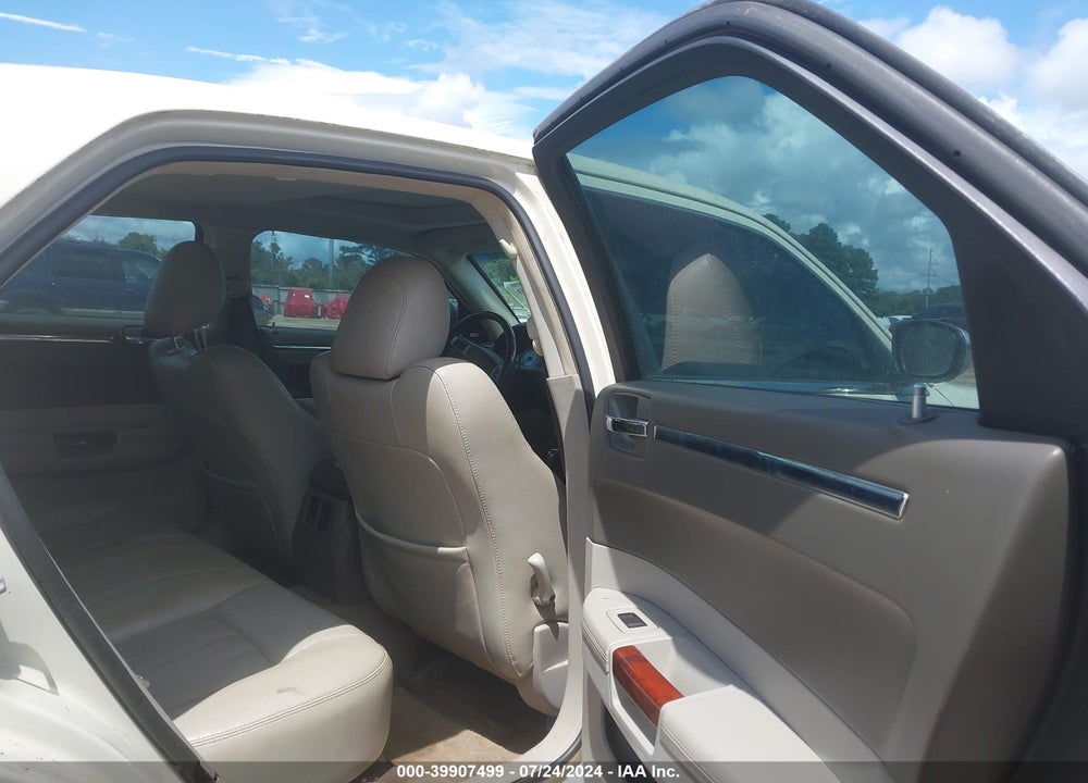 2010 CHRYSLER 300C HEMI VIN: 2C3CA6CT6AH153888