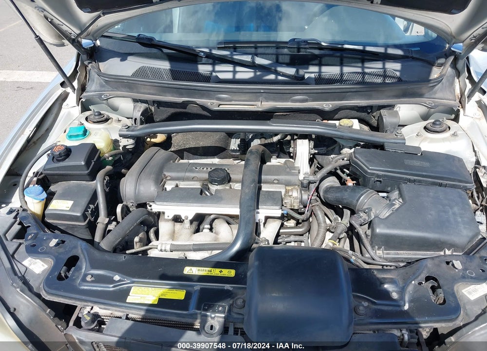 2004 VOLVO XC90 2.5T VIN: YV1CY59H741055695