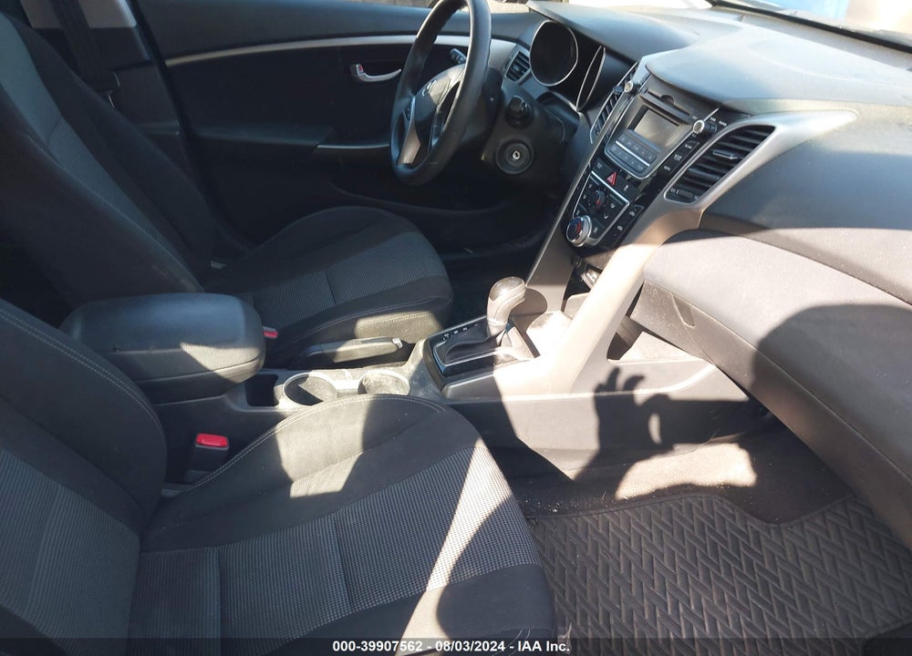 2017 HYUNDAI ELANTRA GT VIN: KMHD35LH8HU377599