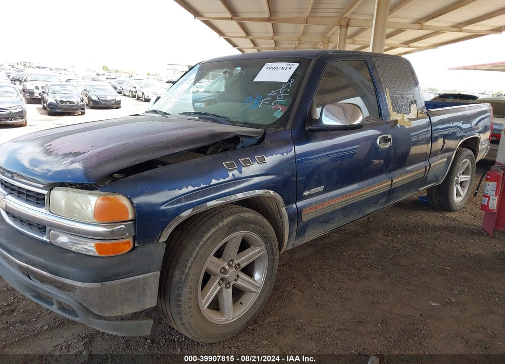 2000 CHEVROLET SILVERADO 1500 LS VIN: 2GCEC19T0Y1399556