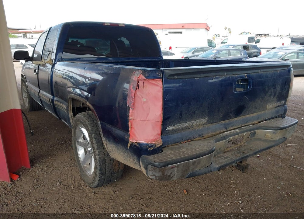 2000 CHEVROLET SILVERADO 1500 LS VIN: 2GCEC19T0Y1399556