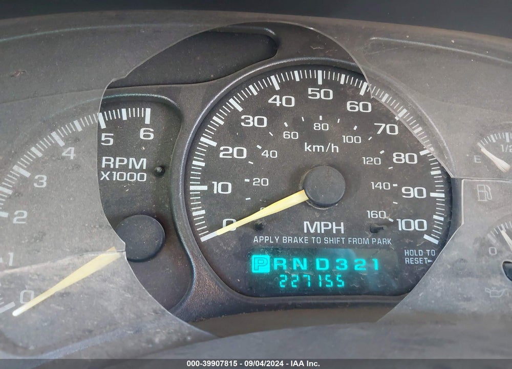 2000 CHEVROLET SILVERADO 1500 LS VIN: 2GCEC19T0Y1399556