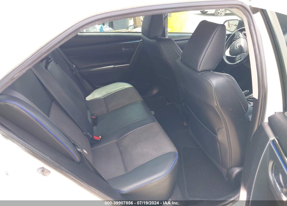 2018 TOYOTA COROLLA SE VIN: 5YFBURHE8JP800487