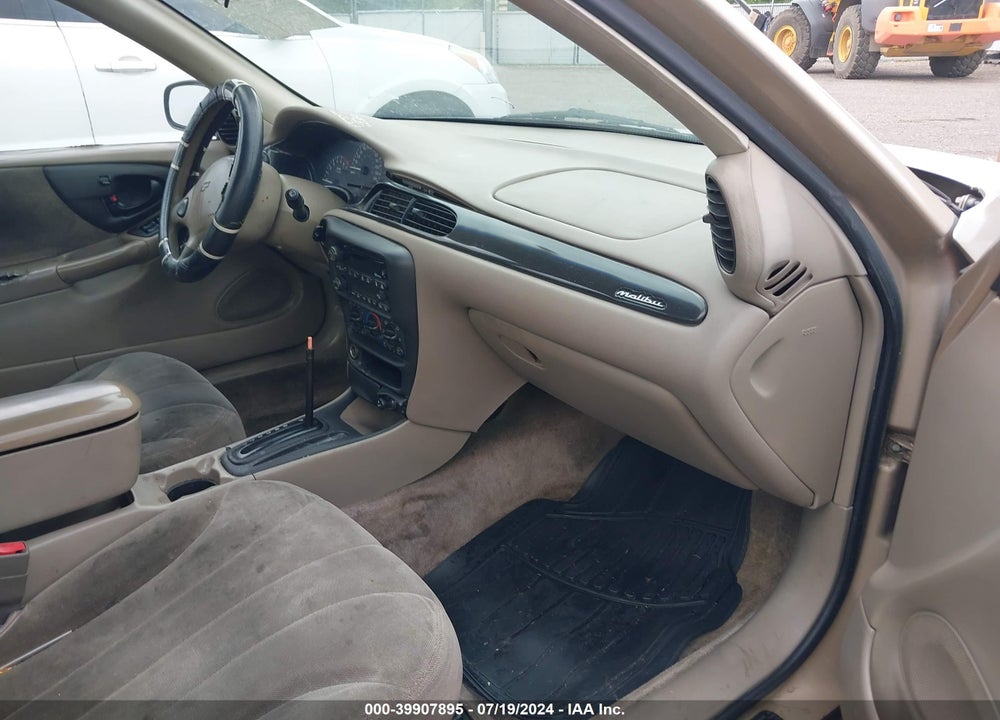 2002 CHEVROLET MALIBU VIN: 1G1ND52J82M522537