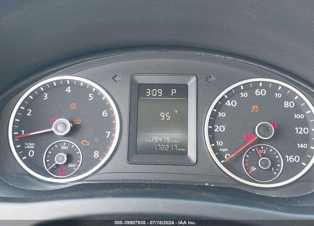 2011 VOLKSWAGEN TIGUAN S VIN: WVGAV7AX0BW527624