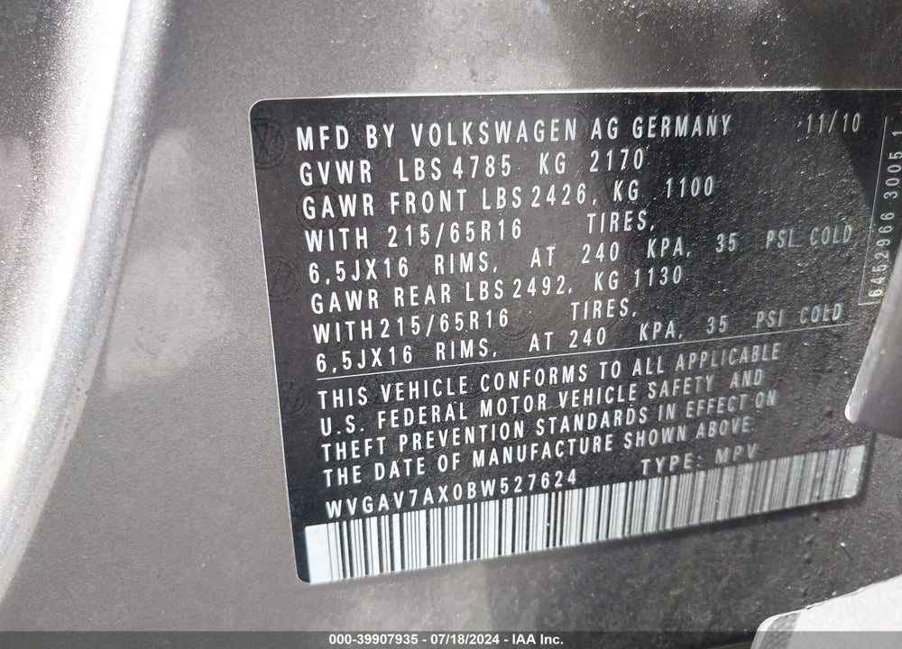 2011 VOLKSWAGEN TIGUAN S VIN: WVGAV7AX0BW527624