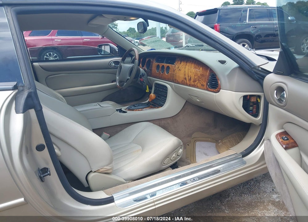 1998 JAGUAR XK8 VIN: SAJGX5241WC018748